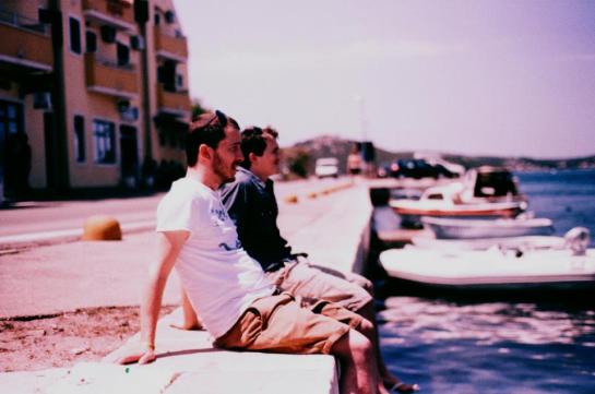 throwing snow vellico